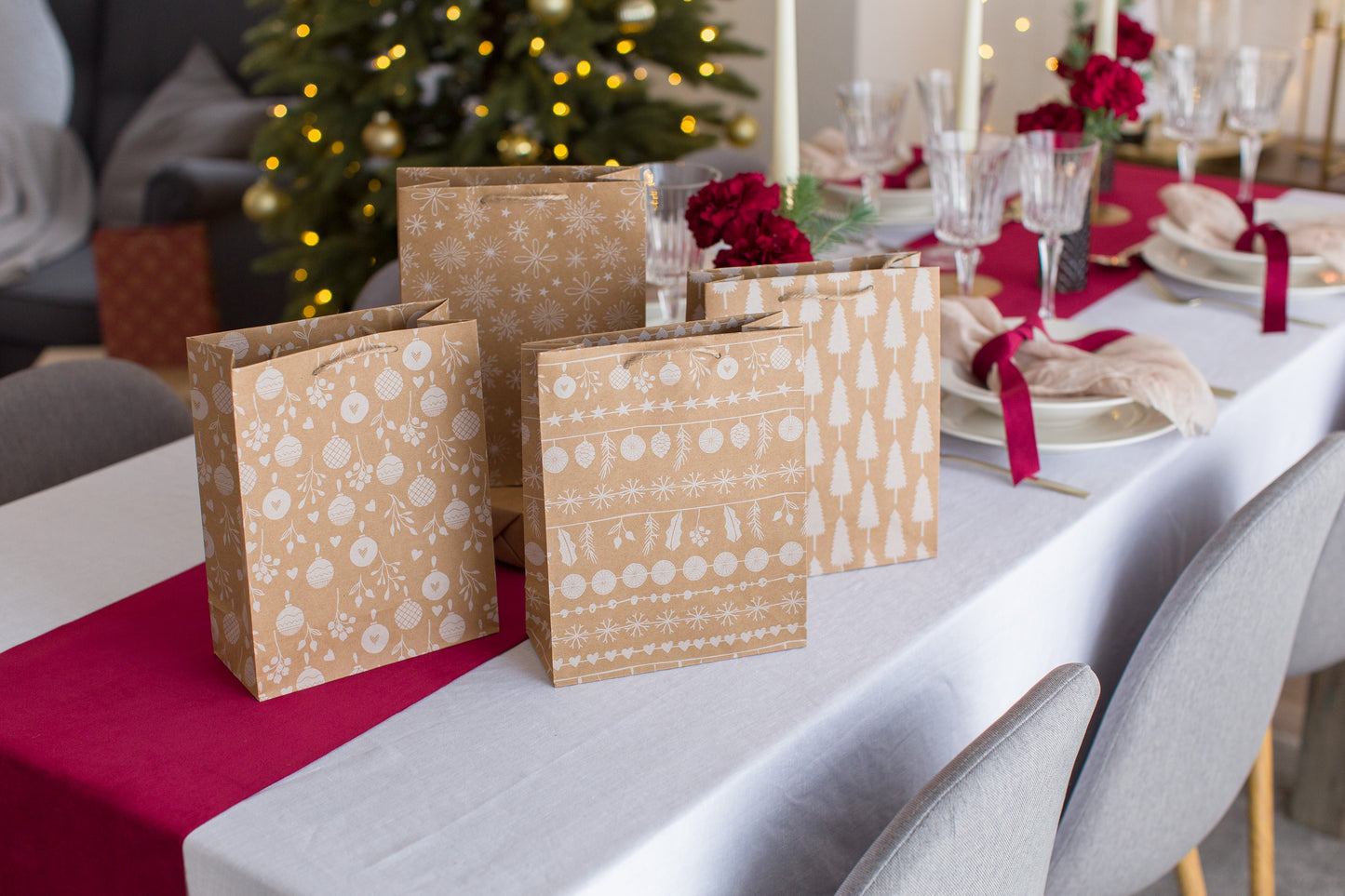 Geschenktüten für Weihnachten, 12 Stück in Weiß