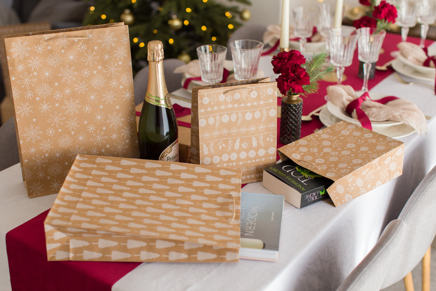 Geschenktüten für Weihnachten, Groß, 12 Stück in Weiß
