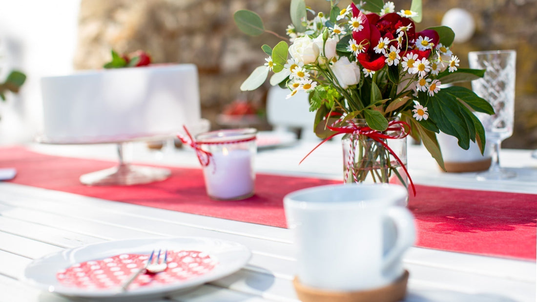 So stylst du deine Hochzeitstafel für heiße Tage – elegant, leicht, modern