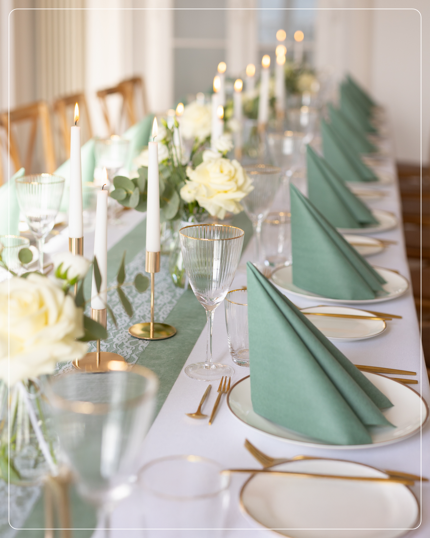 Tischdeko Set Airlaid in Eukalyptus Grün und Weiß