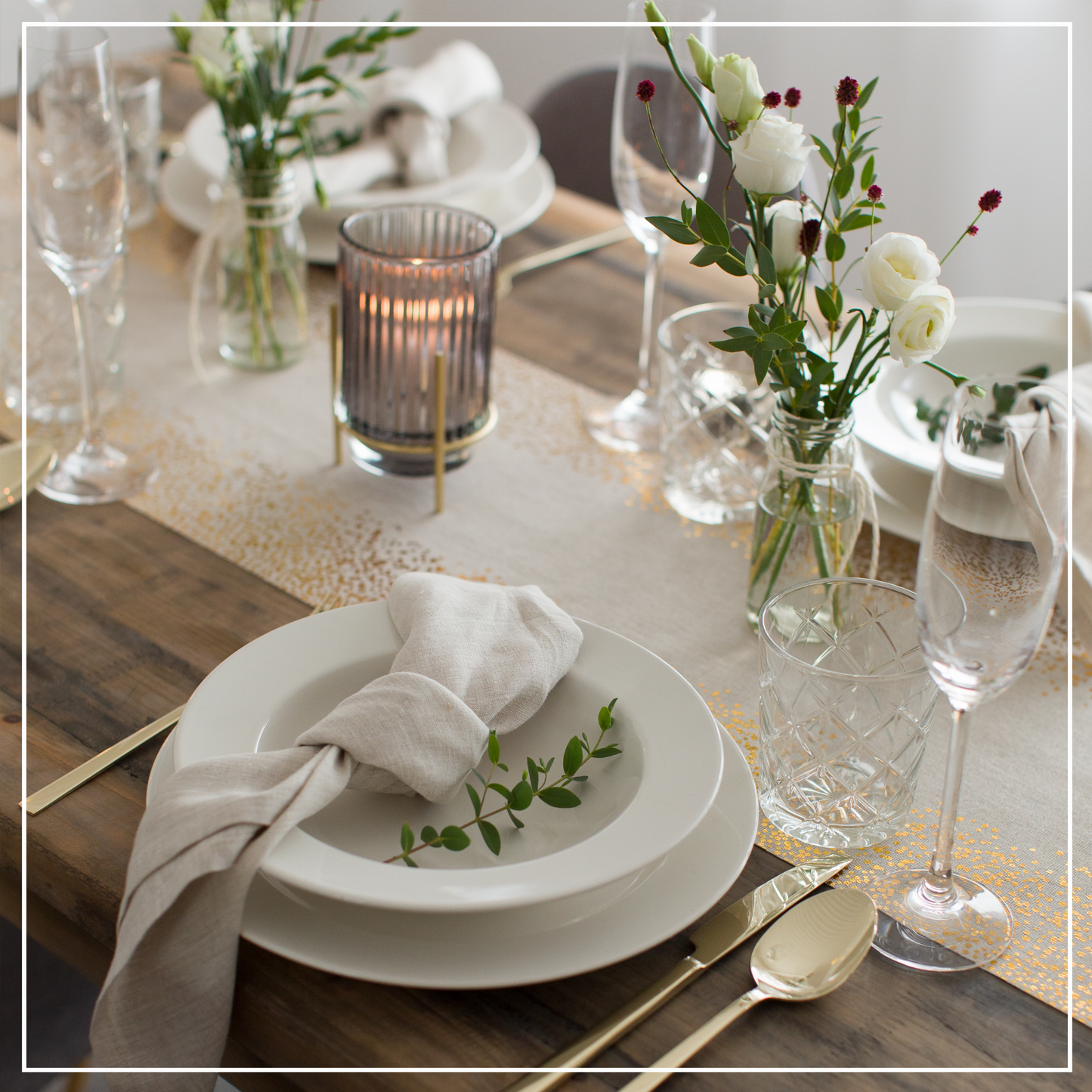 Tischläufer Natur mit goldenen Punkten